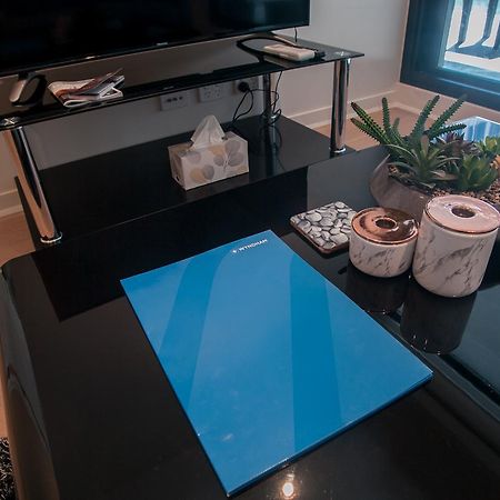 The William Suites Мелбърн Екстериор снимка