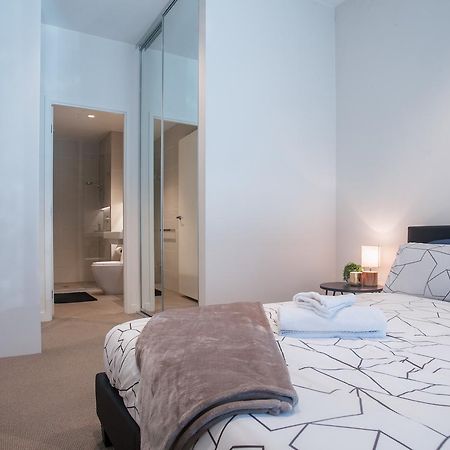 The William Suites Мелбърн Екстериор снимка