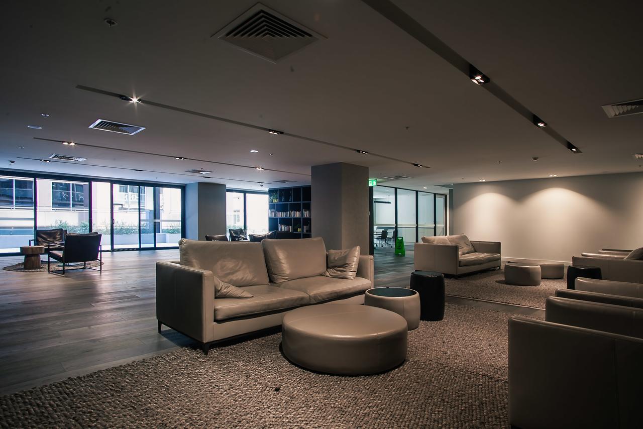 The William Suites Мелбърн Екстериор снимка
