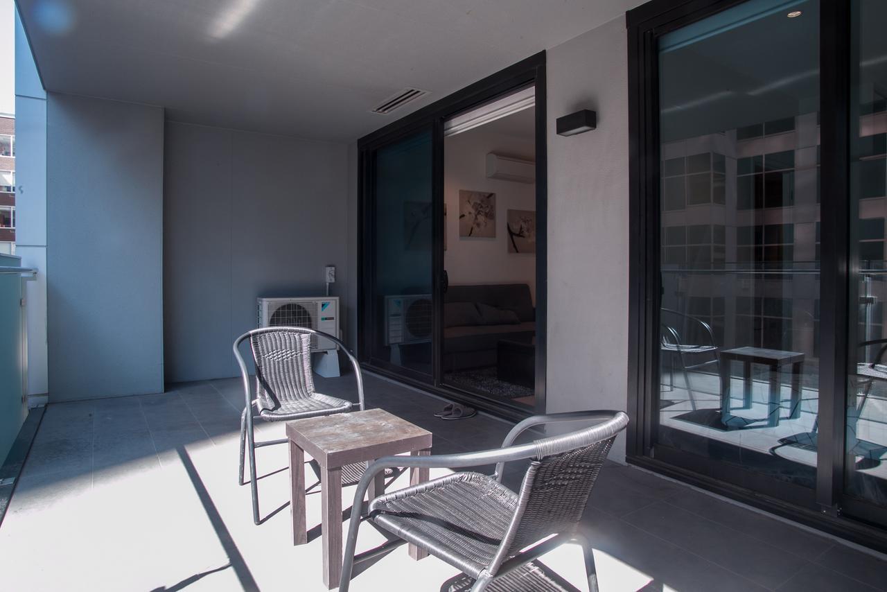 The William Suites Мелбърн Екстериор снимка